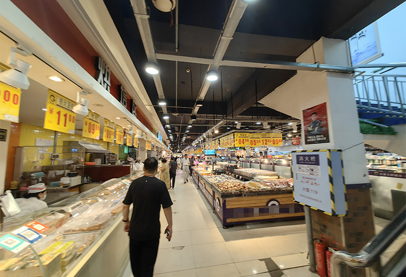 东北连锁超市经营现场